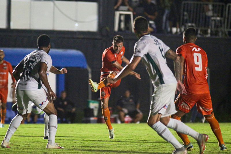 Gol hist&oacute;rico do Cambori&uacute; marcado por Gabriel Tonini – Foto: Divulga&ccedil;&atilde;o/Luiz Vieira/CFC