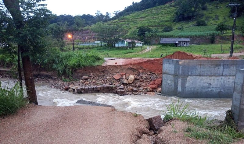 Cabeceira da ponte j&aacute; est&aacute; pronta – Foto: Comunica&ccedil;&atilde;o Social/PMG/Reprodu&ccedil;&atilde;o/ND