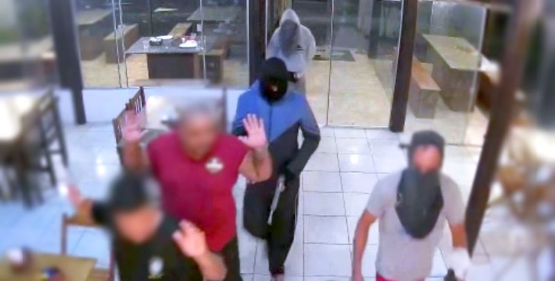 Three men robbed an election commission and a diner - Photo: PCSC/Disclosure/ND