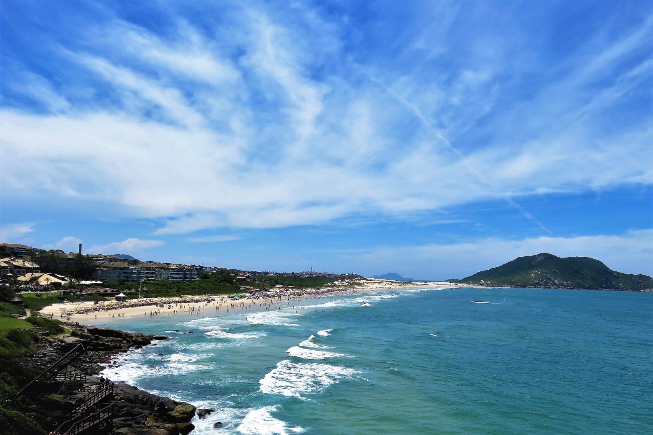 4 trilhas em SC para caminhada que você pode fazer com vista para o mar