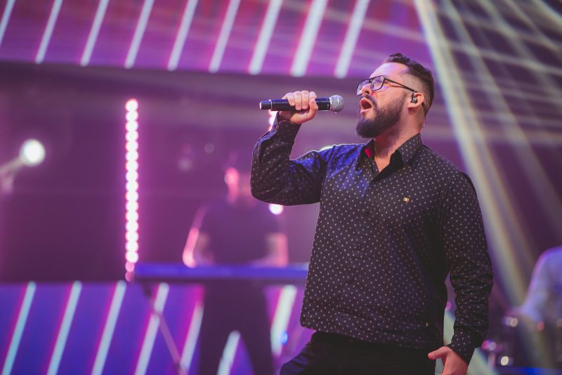 Octavio Lisboa foi o quinto semifinalista desta segunda temporada do Canta+ – Foto: Jos&eacute; Somensi/Divulga&ccedil;&atilde;o/NDTV