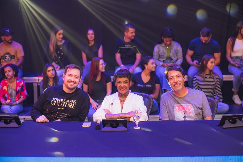 Junior, Ammora e Gazu formam o trio de jurados da 2&ordf; temporada do Canta+ – Foto: Jos&eacute; Somensi/Divulga&ccedil;&atilde;o/NDTV