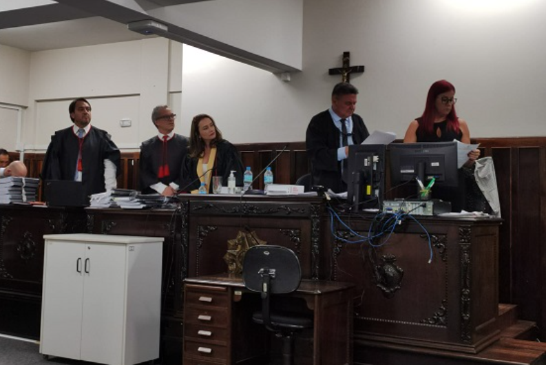 22 r&eacute;us s&atilde;o julgados por homic&iacute;dio triplamente qualificado em Lages – Foto: TJSC/Divulga&ccedil;&atilde;o/ND