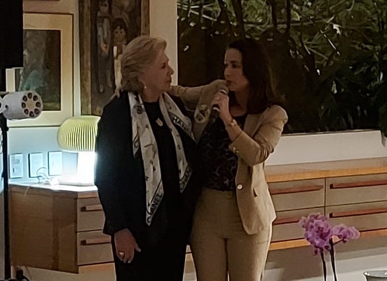Volnete Cardoso (esquerda na foto), com a ex-primeira dama do estado, K&eacute;sia da Silva durante a campanha eleitoral de 2022 – Foto: Divulga&ccedil;&atilde;o/ND