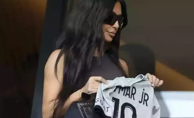 Kim Kardashian no jogo do PSG – Foto: Reprodu&ccedil;&atilde;o Instagram