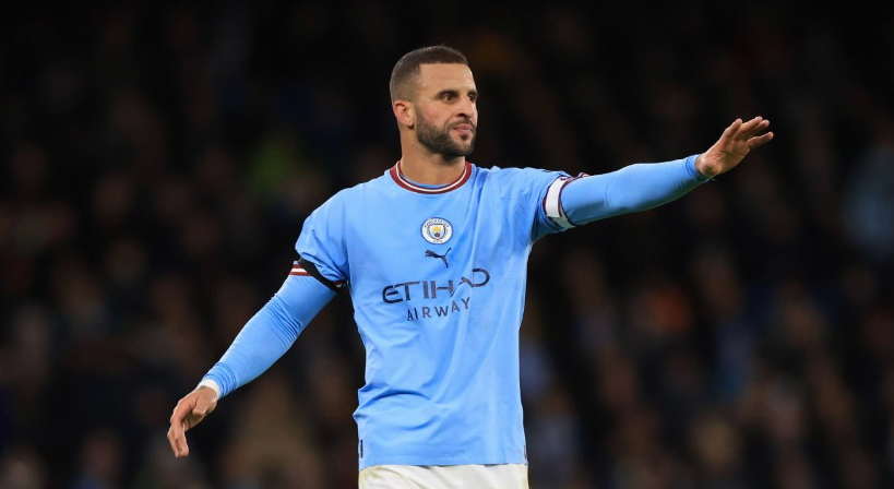 Bêbado, jogador do Manchester City é barrado em bar 