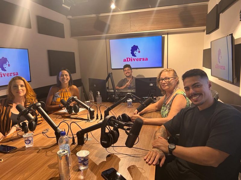 Marcela Xavier, Luciana Barros, Marlene di F&aacute;veri e Fe Alves discutem os conceitos de energia masculina e feminina – Foto: Lara Hinkel / ND