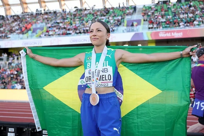 Let&iacute;cia Oro Melo conquistou o bronze no Mundial de Atletismo – Foto: Reprodu&ccedil;&atilde;o/Instagram