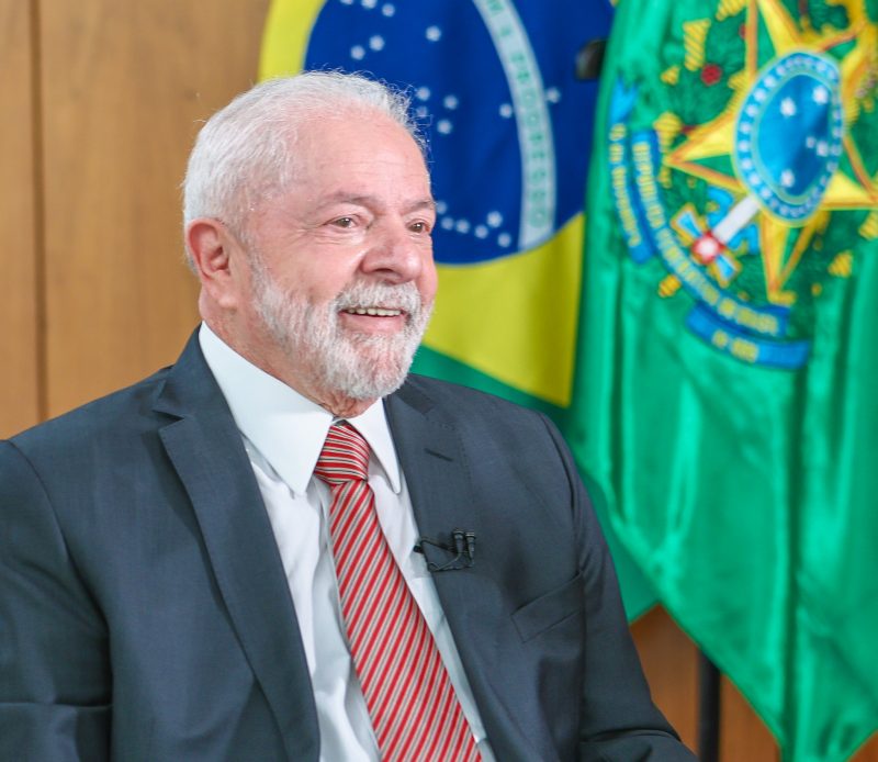 Lula estuda antecipar a reoneração do diesel