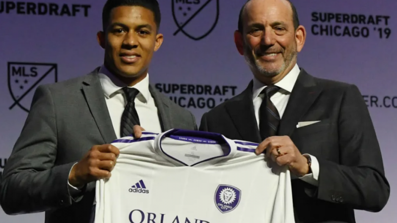 Santiago Pati&ntilde;o (esquerda) foi draftado pelo Orlando City em 2019 – Foto: MLS/Reprodu&ccedil;&atilde;o/ND