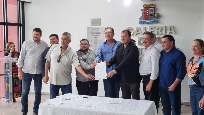 Prefeitura de São José assina ordem para pavimentar 31 ruas; veja quais