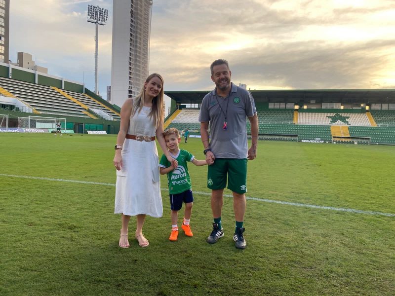 Argel com a fam&iacute;lia de Sandro Pallaoro – Foto: Reprodu&ccedil;&atilde;o/ACF/ND