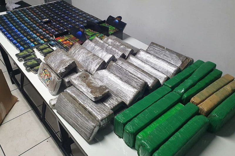 Persegui&ccedil;&atilde;o acabou com apreens&atilde;o de drogas em Joinville – Foto: PRF/Divulga&ccedil;&atilde;o