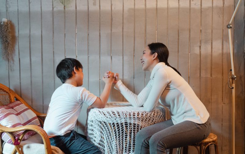 O que n&atilde;o d&aacute; mais &eacute; colocar toda a responsabilidade de educa&ccedil;&atilde;o na conta da m&atilde;e – Foto: Pexels/ND