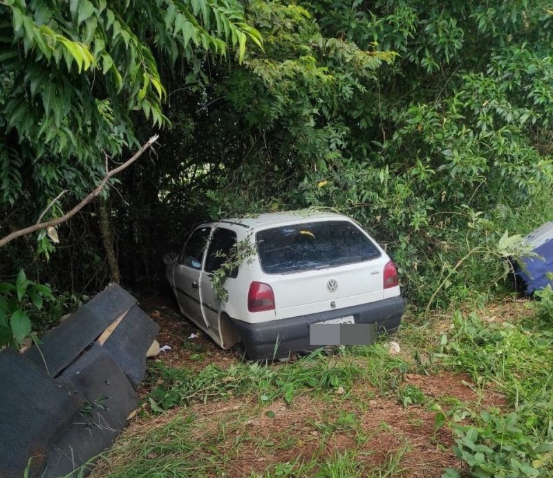Ve&iacute;culo foi encontrado pela Pol&iacute;cia Militar. – Foto: Pol&iacute;cia Militar/Divulga&ccedil;&atilde;o/ND