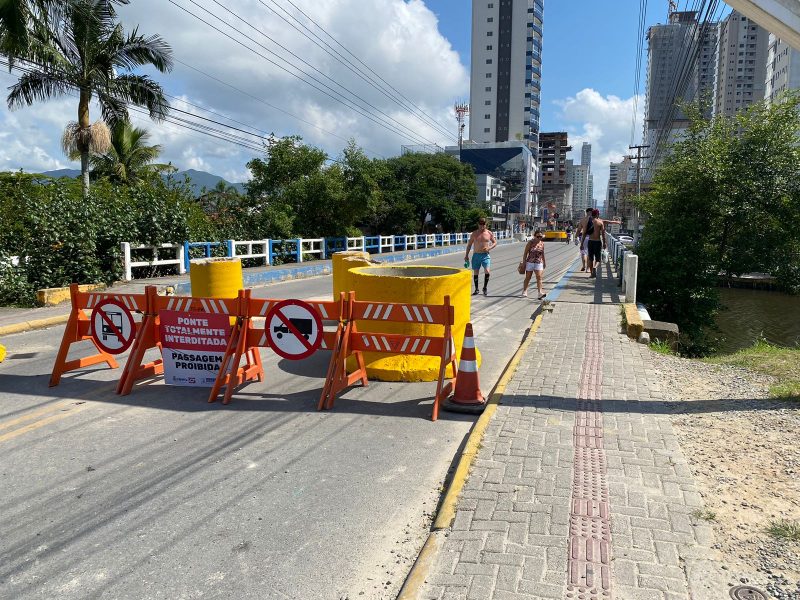 Imagem da Ponte que liga Itapema e Porto Belo