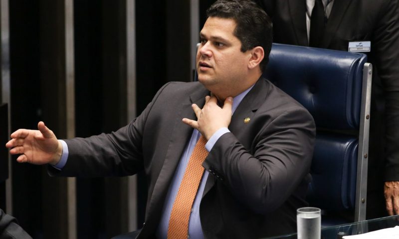 Davi Alcolumbre é favorito para assumir presidência do Senado