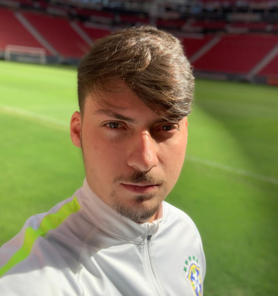 Filho de Bolsonaro ganha cargo comissionado de Jorge Seif e deve trabalhar em SC; veja salário