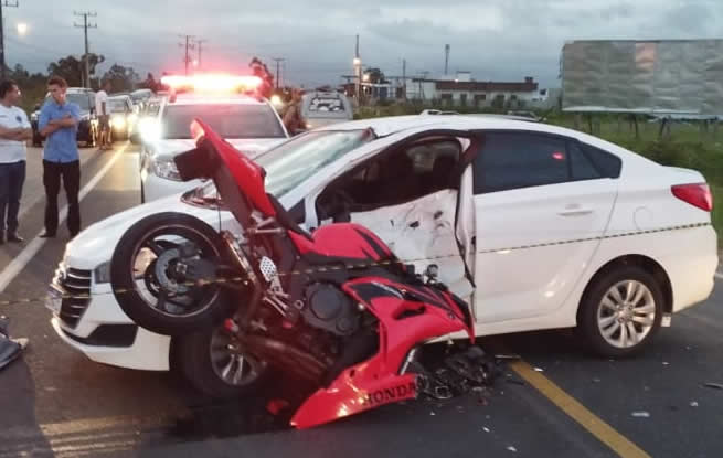 O acidente aconteceu no in&iacute;cio da noite – Foto: PMRv/Divulga&ccedil;&atilde;o/ND