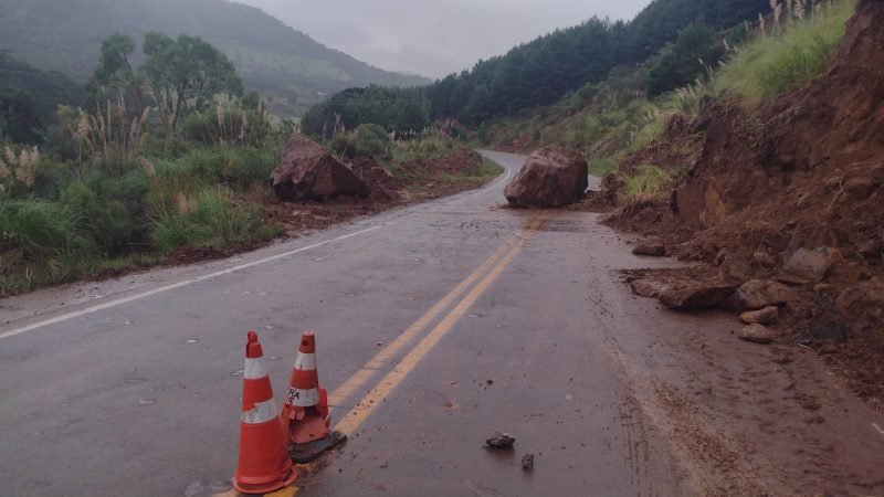 Imagem mostra como ficou o local ap&oacute;s o deslizamento – Foto: Divulga&ccedil;&atilde;o/Prefeitura de Urubici/ND