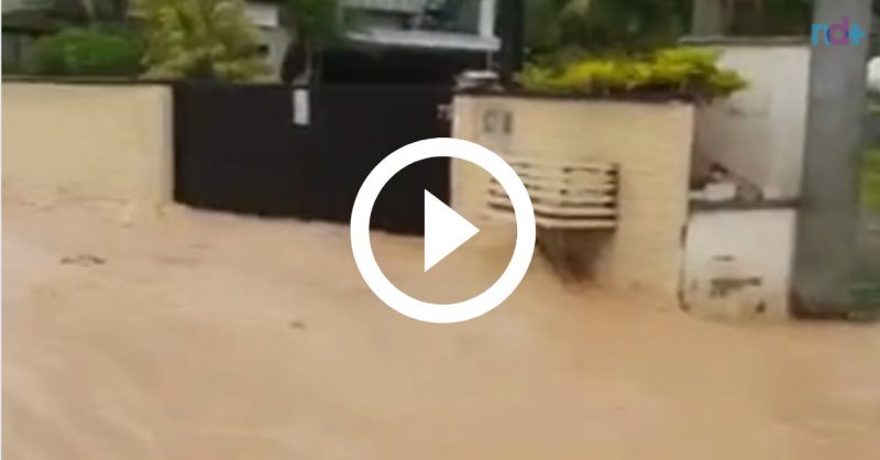 Enxurrada atinge rua de Gaspar nesta segunda-feira – Foto: Redes sociais / Reprodu&ccedil;&atilde;o ND