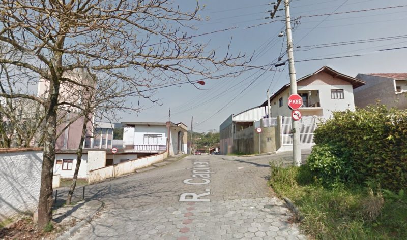 Rua Capivari volta a ter sentido duplo após ajuste de fluxo em Blumenau &#8211; Foto: Google Maps / Reprodução ND