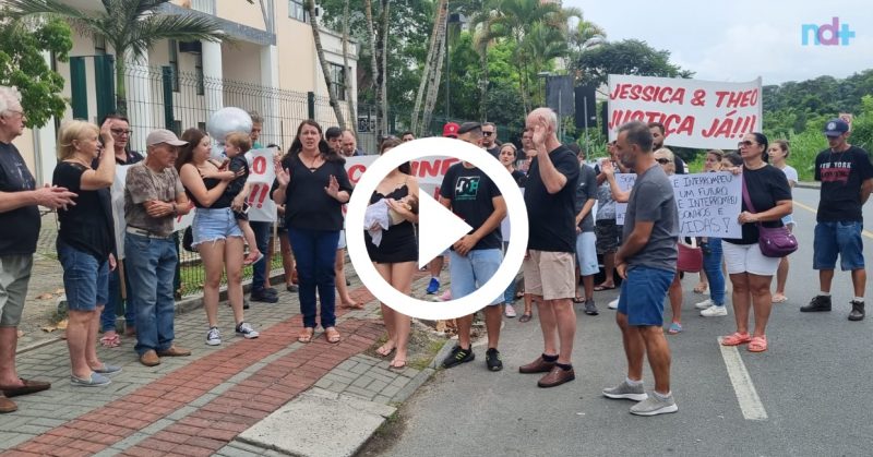Caso Kelber Família E Amigos Das Vítimas Realizam Manifestação Em Blumenau 7262