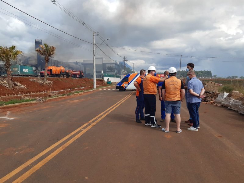Empresa atingida por inc&ecirc;ndio em Xanxer&ecirc; trabalha com mais de 100 tipos de aditivos qu&iacute;micos – Foto: Alexandre Madoglio/ NDTV