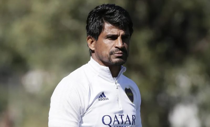 Técnico do Boca Juniors passou mal durante treino do clube