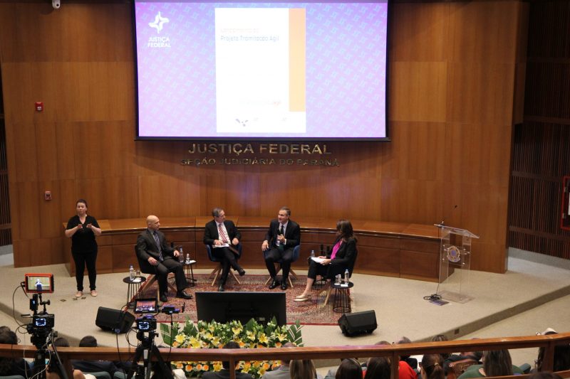 Lan&ccedil;amento do projeto Tramita&ccedil;&atilde;o &Aacute;gil na Justi&ccedil;a Federal do Paran&aacute; – Foto: JFPR