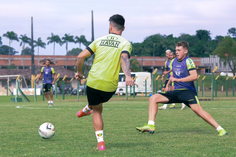 Brusque tenta terceira final em quatro anos