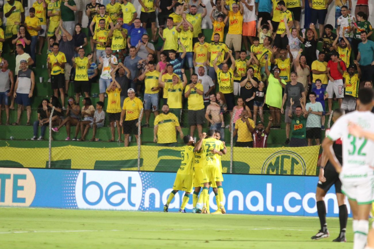 Gol contra define empate do Maringá com a Lemense na Copinha - Banda B