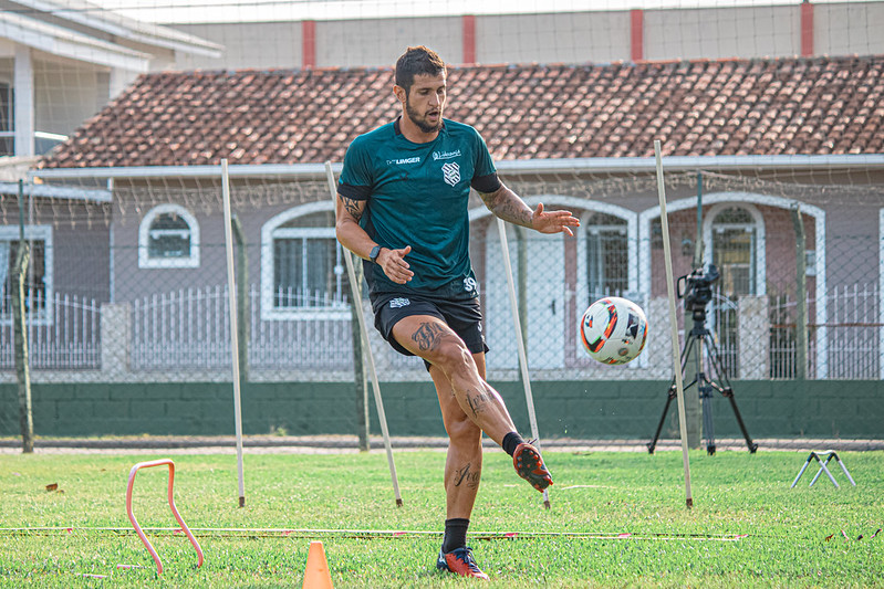 Bruno General, centroavante do Figueirense