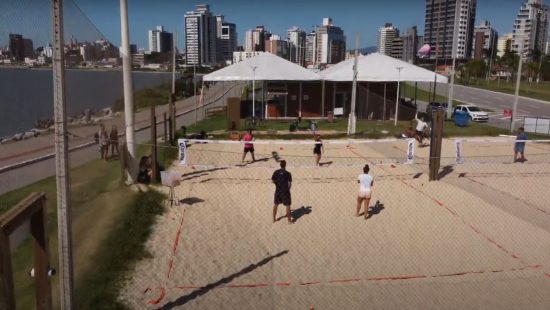 Tudo sobre beach tennis, o esporte que virou febre em Florianópolis - NSC  Total