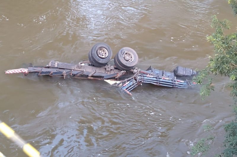 Acidente aconteceu na madrugada deste s&aacute;bado (1&ordm;) – Foto: Corpo de Bombeiros Militar/Divulga&ccedil;&atilde;o/ND