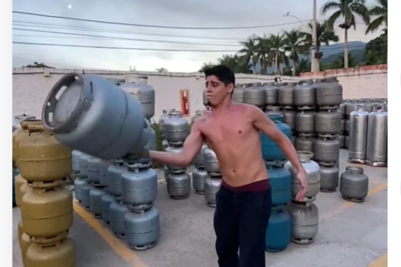 Bujão vira bola de basquete para o Homem do Gás