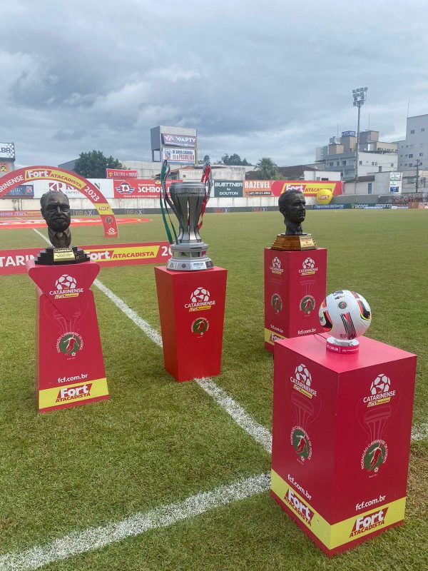 Brusque e Crici&uacute;ma jogam pelo t&iacute;tulo e pelas ta&ccedil;as – Foto: Diogo de Souza/ND