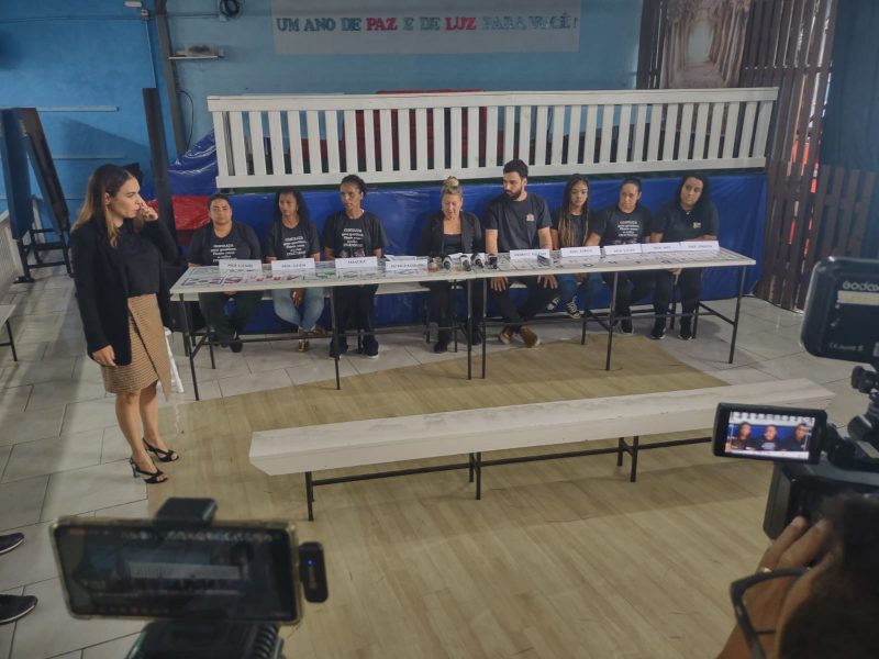 &ldquo;A gente fez tudo o que pode&rdquo;, diz funcion&aacute;ria de creche em coletiva de imprensa em Blumenau – Foto: Fran Cardoso / Divulga&ccedil;&atilde;o NDTV