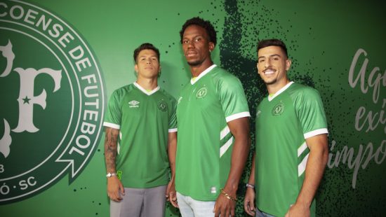 Foguinho completa 50 jogos pela Chapecoense em dois anos no profissional -  Lance!