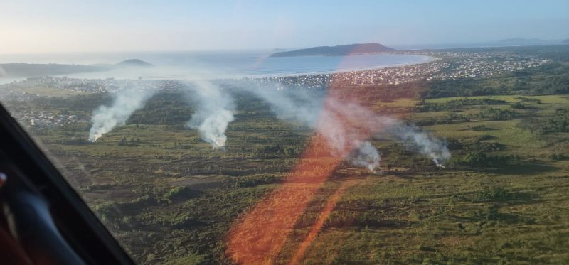 Imagem mostra as chamas no local – Foto: CBMSC/Divulga&ccedil;&atilde;o/ND