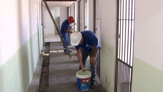 Após denúncia de trabalho insalubre, obras do CBEA são retomadas em Joinville
