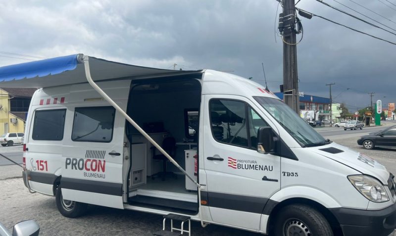 Procon M&oacute;vel atende comunidade do bairro Fortaleza em Blumenau; confira – Foto: Prefeitura de Blumenau / Reprodu&ccedil;&atilde;o ND