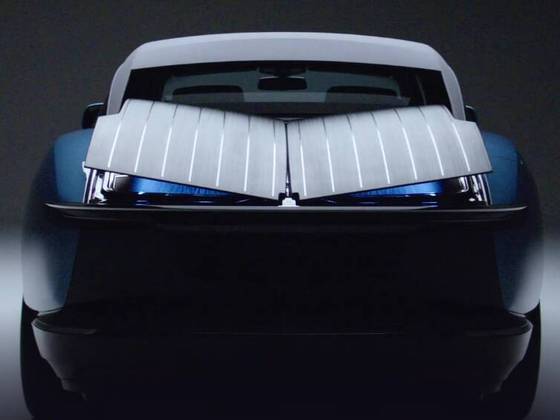 A traseira é móvel. Ou seja, o motorista pode abri-la e fechá-la de acordo com sua necessidade
- Divulgação/Rolls-Royce