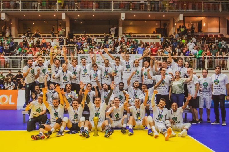 Ap&oacute;s t&iacute;tulo da Superliga B, Joinville V&ocirc;lei trabalha nos bastidores para montar time para a elite do voleibol nacional – Foto: Daniella Kamarowski/Divulga&ccedil;&atilde;o/ND