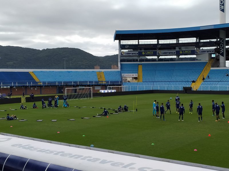 Avaí treinou na manhã desta sexta-feira