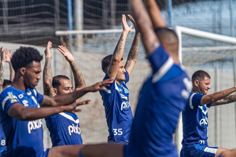 Avaí encara o Guarani na estreia da Série B