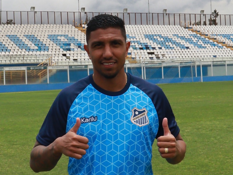 Zagueiro Didi deve ser o novo reforço do Avaí 