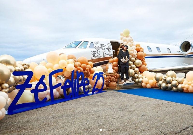 Famosos: Virginia presenteia Zé Felipe com avião particular customizado
