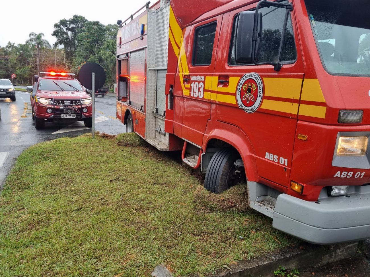 Firefighters were on their way to a fire in Rua Bahia when the accident happened - Marco Aurelio Junior/NDTV