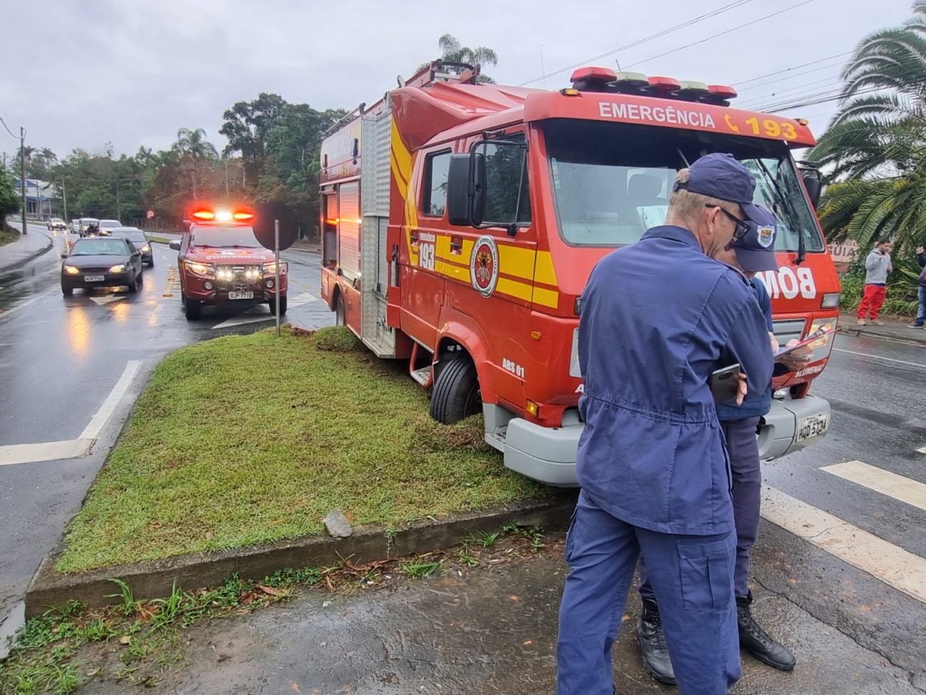 Firefighters were on their way to a fire in Rua Bahia when the accident happened - Marco Aurelio Junior/NDTV